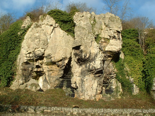 Англия Caves_Creswell_Crags_-_geograph.org.uk_-_90873